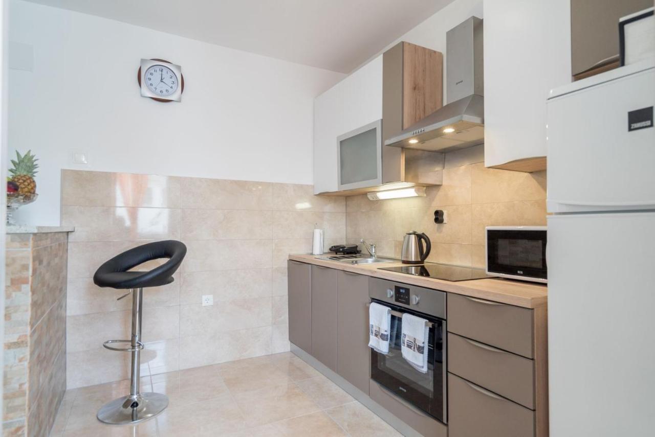 Apartment Anteo Free Parking Split Buitenkant foto
