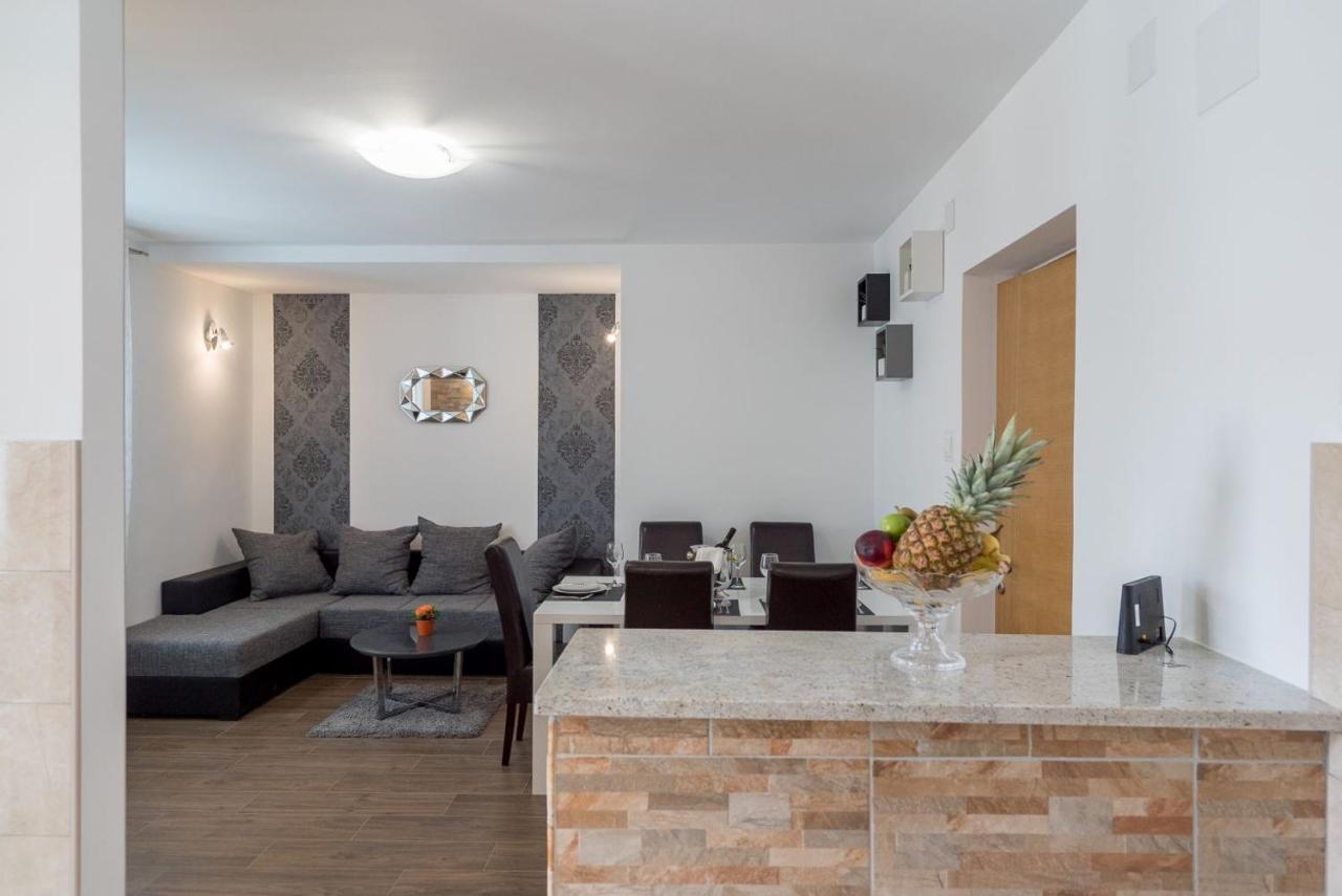 Apartment Anteo Free Parking Split Buitenkant foto