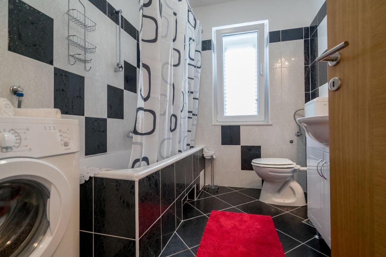 Apartment Anteo Free Parking Split Buitenkant foto
