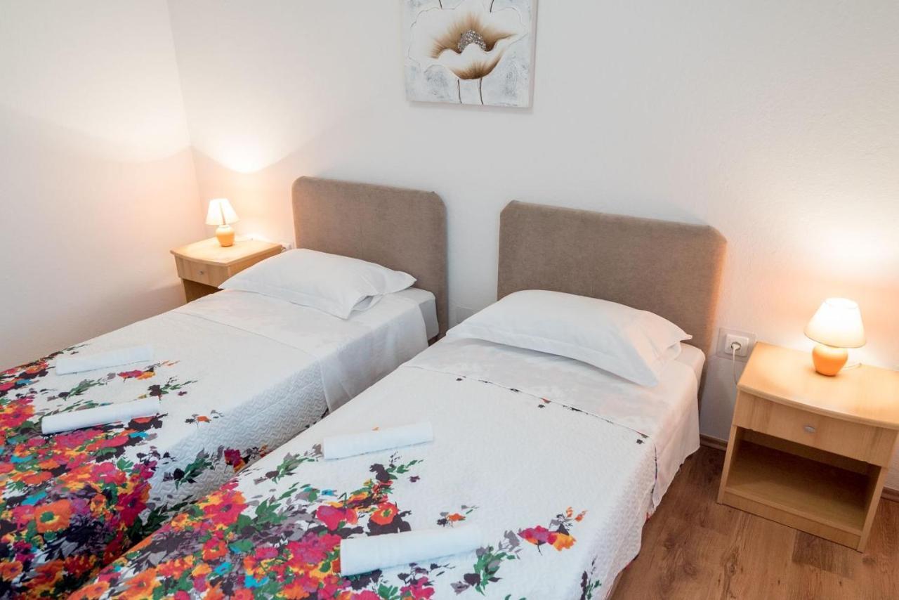 Apartment Anteo Free Parking Split Buitenkant foto