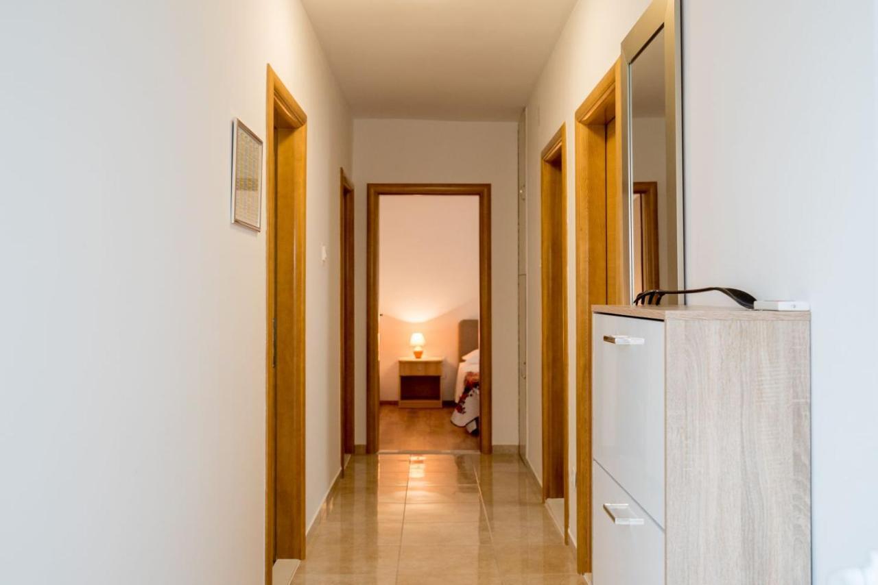 Apartment Anteo Free Parking Split Buitenkant foto