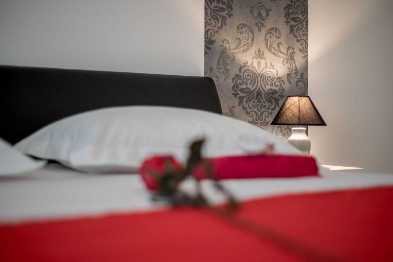 Apartment Anteo Free Parking Split Buitenkant foto