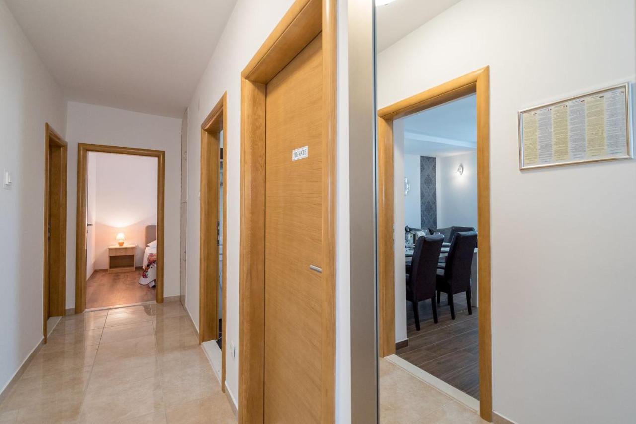 Apartment Anteo Free Parking Split Buitenkant foto