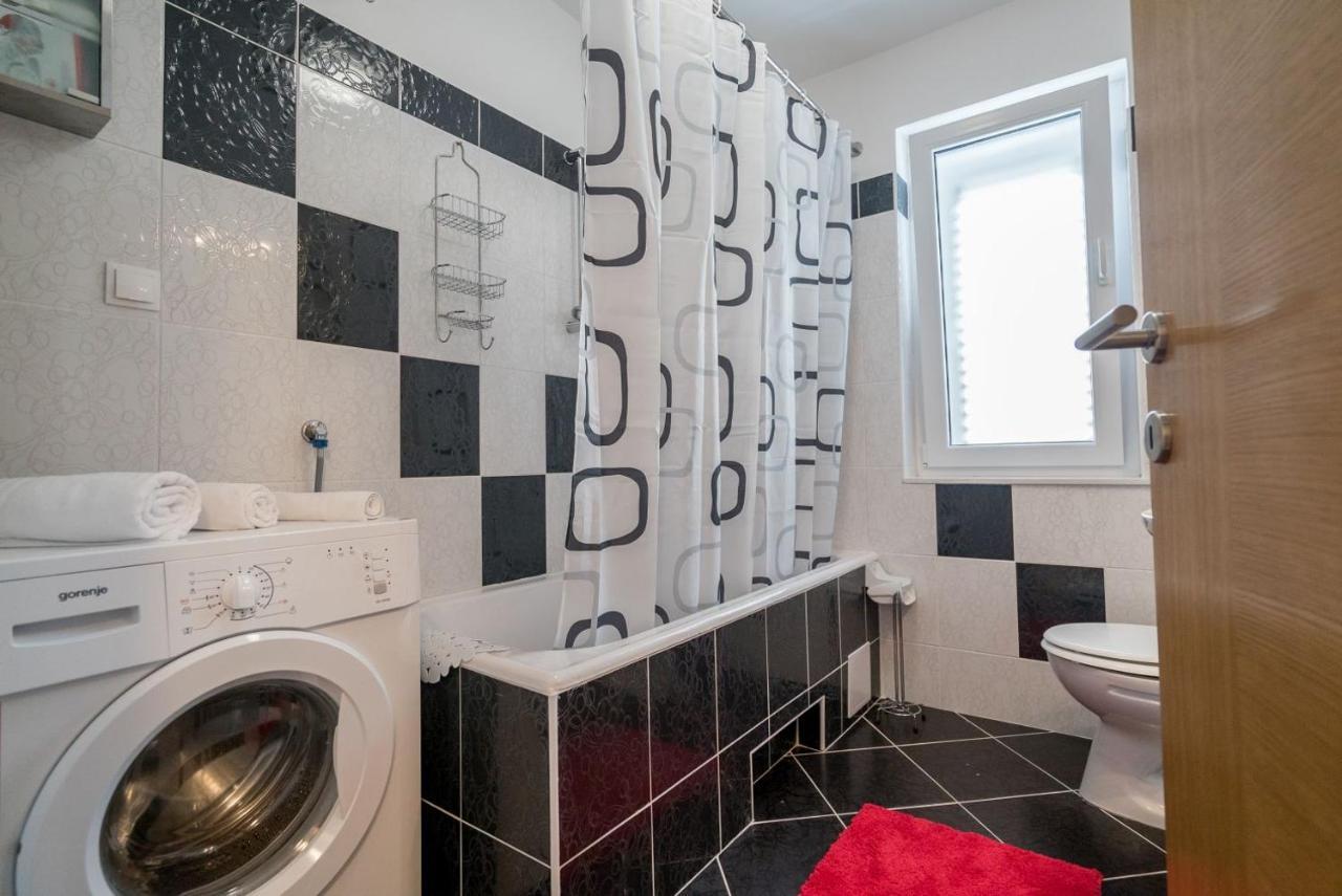 Apartment Anteo Free Parking Split Buitenkant foto