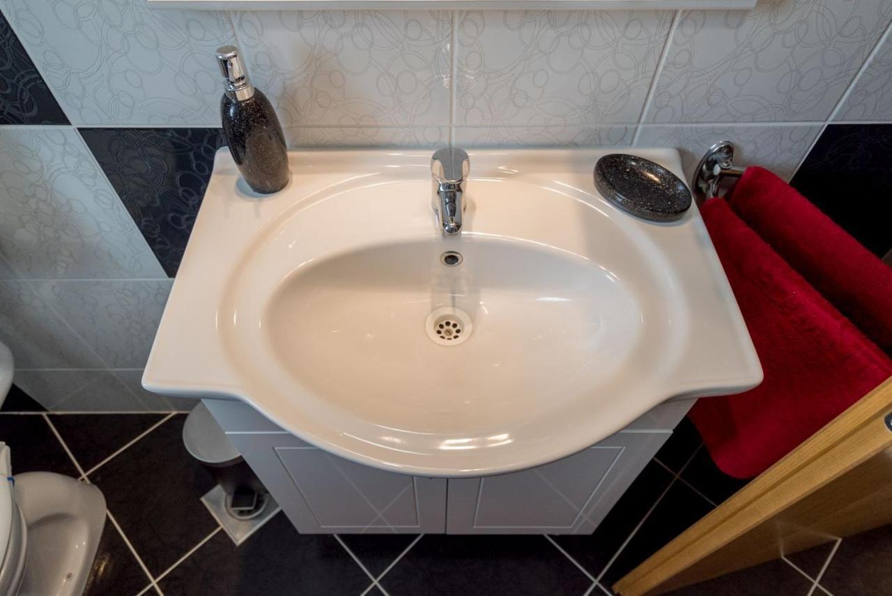 Apartment Anteo Free Parking Split Buitenkant foto