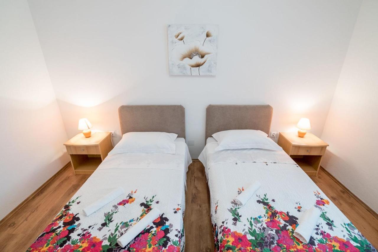 Apartment Anteo Free Parking Split Buitenkant foto