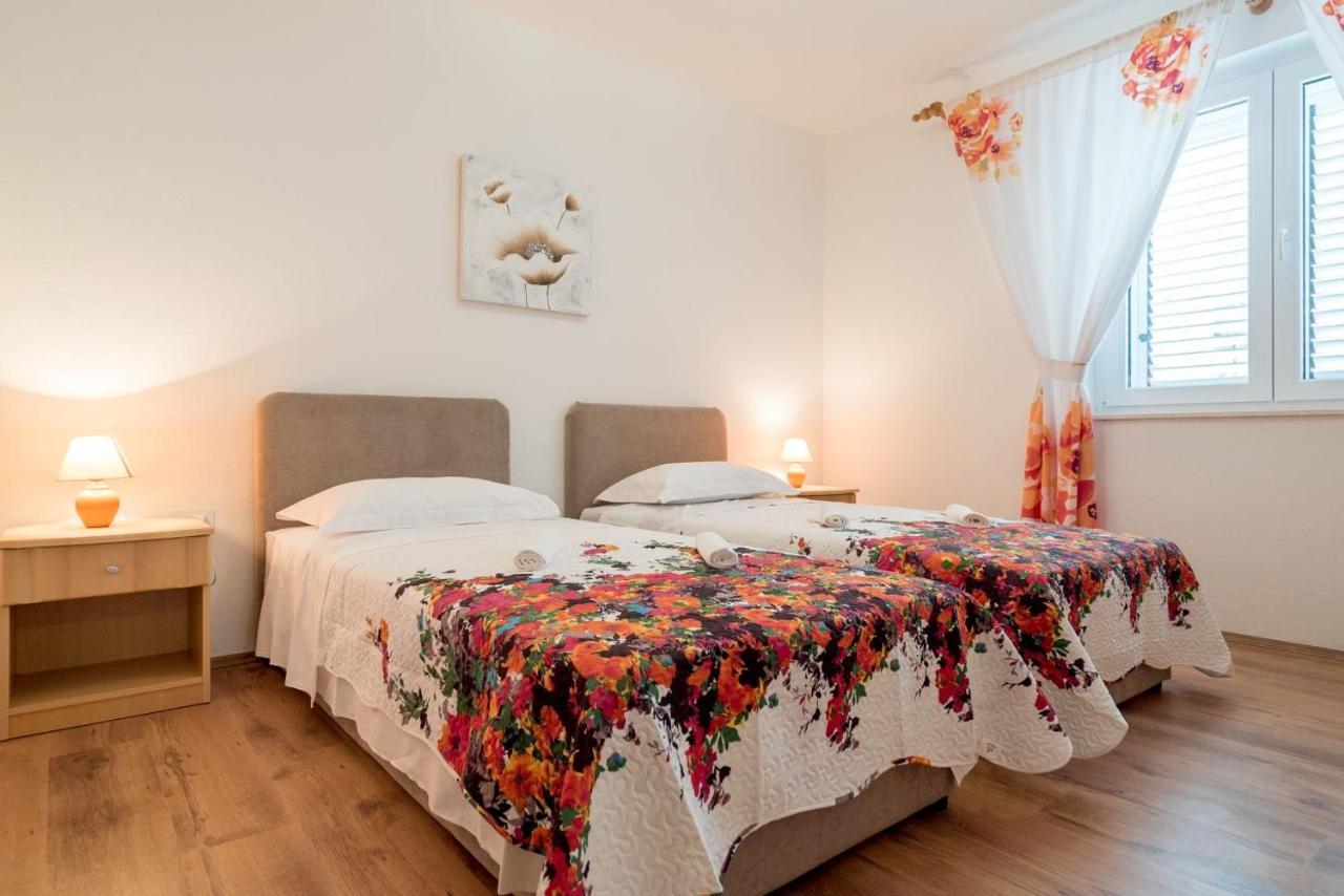 Apartment Anteo Free Parking Split Buitenkant foto