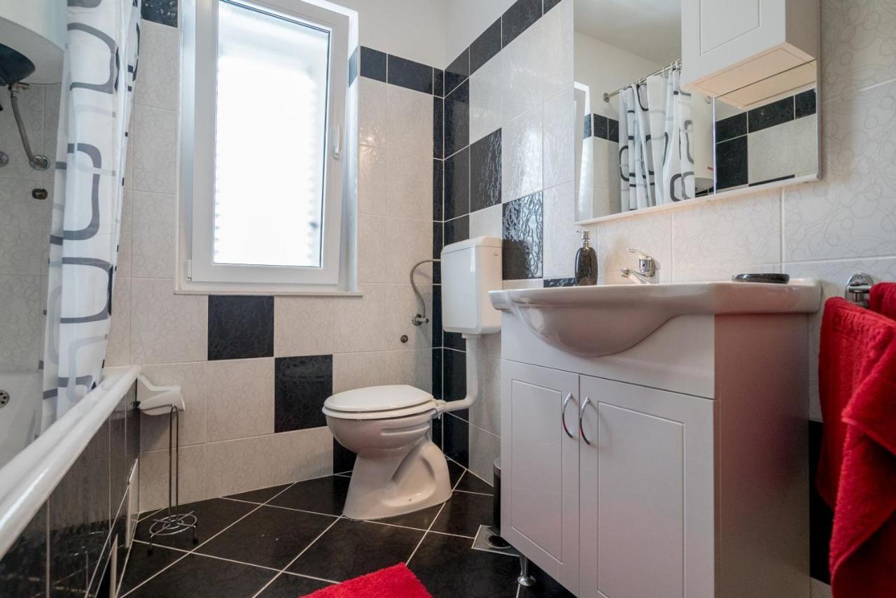 Apartment Anteo Free Parking Split Buitenkant foto