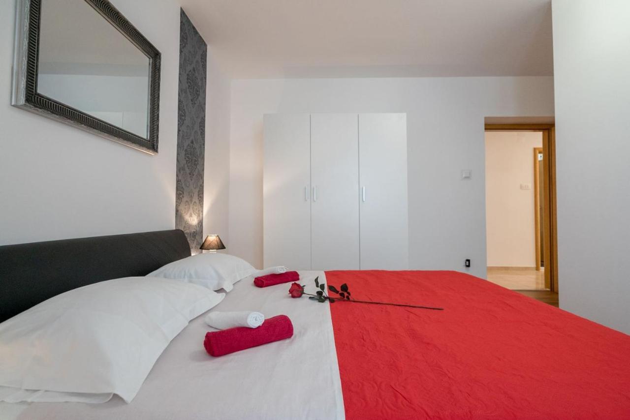 Apartment Anteo Free Parking Split Buitenkant foto